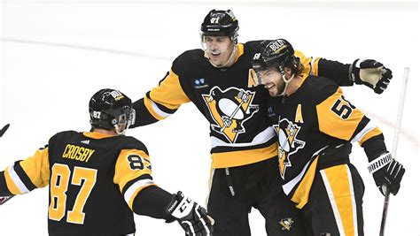 Letang’s OT winner lifts Penguins by Rangers 3-2